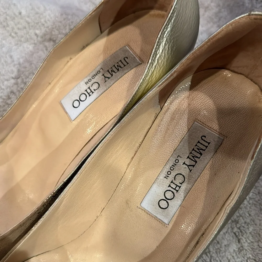 Jimmy Choo Tan and Gold Heels Sleek Pointed Toe - Picture 4 of 10